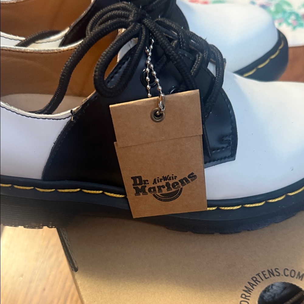 Dr. Martens 1461 Derby, Black and White 3 Eye Shoes NWT 🐎 - Picture 6 of 6